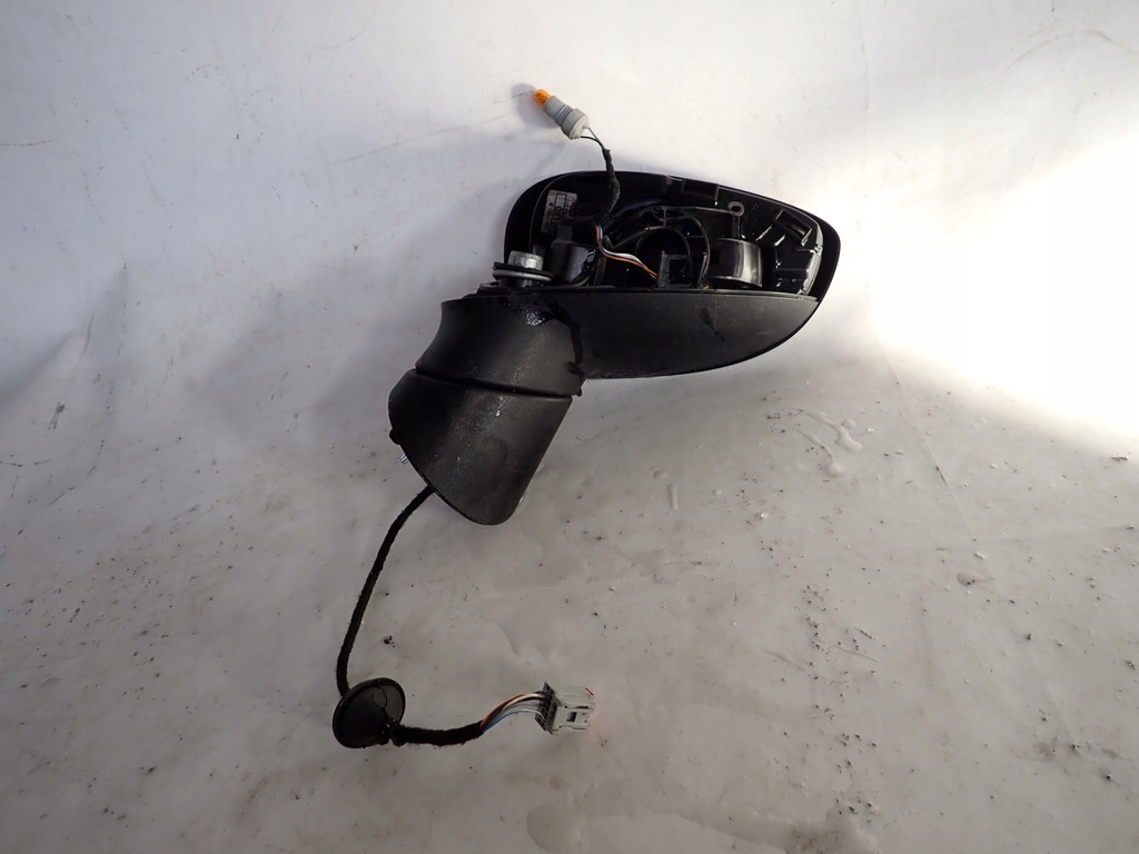 фото №1, Ford fiesta mk7 lift 2012-2017 зеркало левая 6 pin