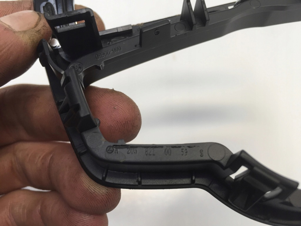 фото №3, Mercedes glc x253 2019 рамка консоли a2058210059