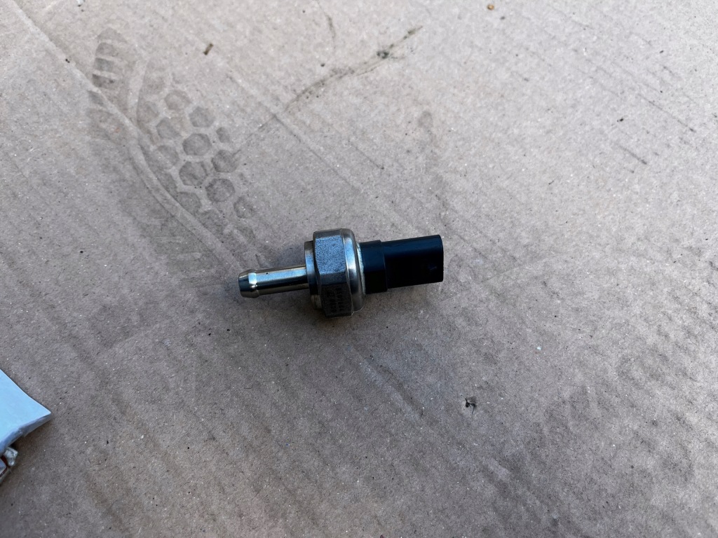 фото №1, 92 bmw датчик тиску вихлопних газів 8507634