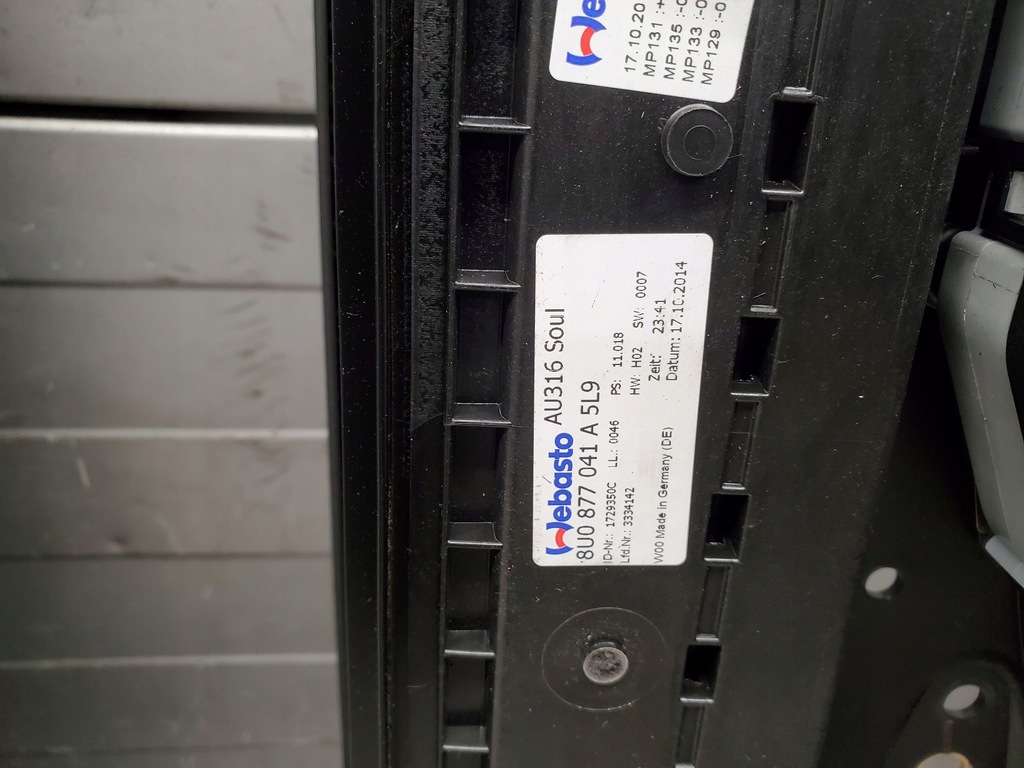 фото №6, Audi q3 8u 8u0959591 люк