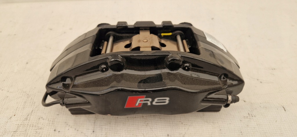 фото №1, Audi r8 4.2 суппорт тормозной + тормозные колодки задняя правый