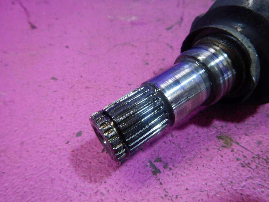 фото №3, Toyota yaris i 03-05 lift 1.4 привідний вал ліва шарнір abs