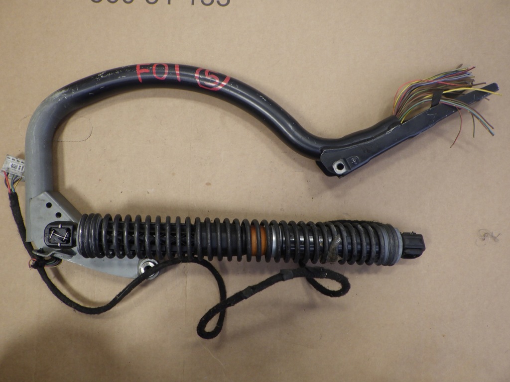 фото №1, Bmw 7 f01 f02 f04 петля амортизатор крышки задняя