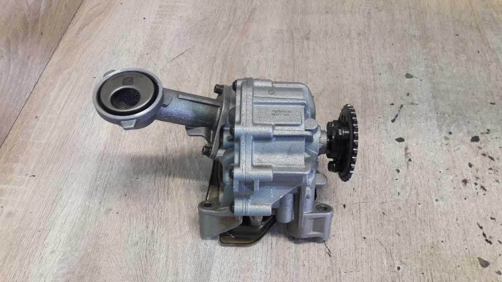 Купити 761277201 насос оливи bmw f02 f10