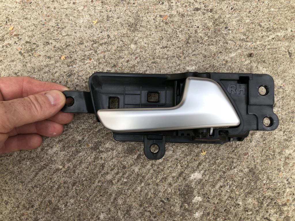 фото №1, Ручка двері правий перед sportage iv 15r -