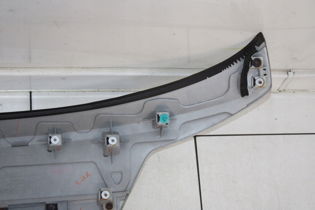 фото №7, Subaru outback iv 09r- накладка молдинг крышки багажника 37j