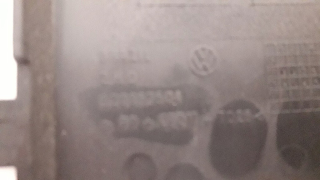 фото №3, Защита корпус заглушка предохранителей eu vw fox 2003-2011 5z0857504