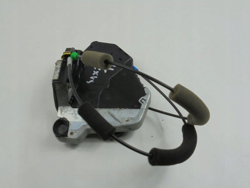 Купити Lexus is ii 06-09 замок двері перед лівий 10 pinów sedan 4d 7e3104r4 uk