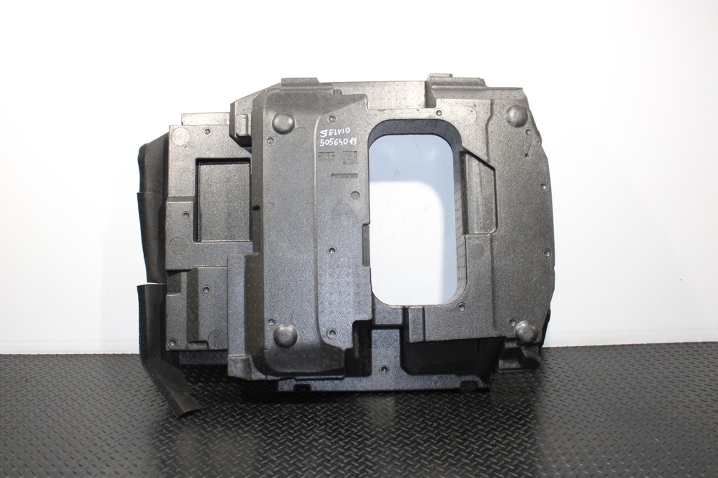 фото №1, Пінополістирол багажника alfa romeo stelvio q4 50564019