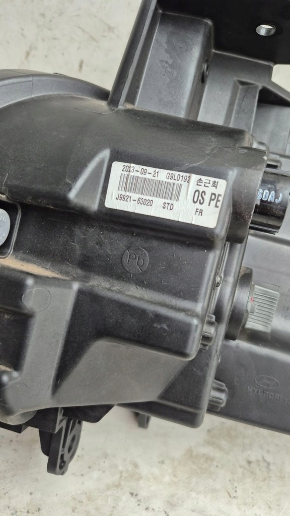 фото №8, Hyundai kona i lift 20- лампа правая перед передняя линза 92102j9500