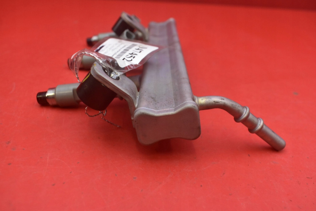 фото №6, Молдинг упорскування форсунки 23250-0q030 toyota aygo 2 ii 1.0 69 km 14-20