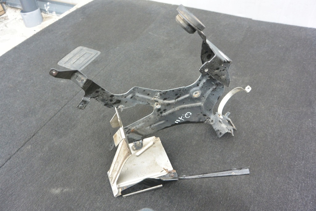 фото №9, Audi q7 кронштейн webasto 4l0971981c