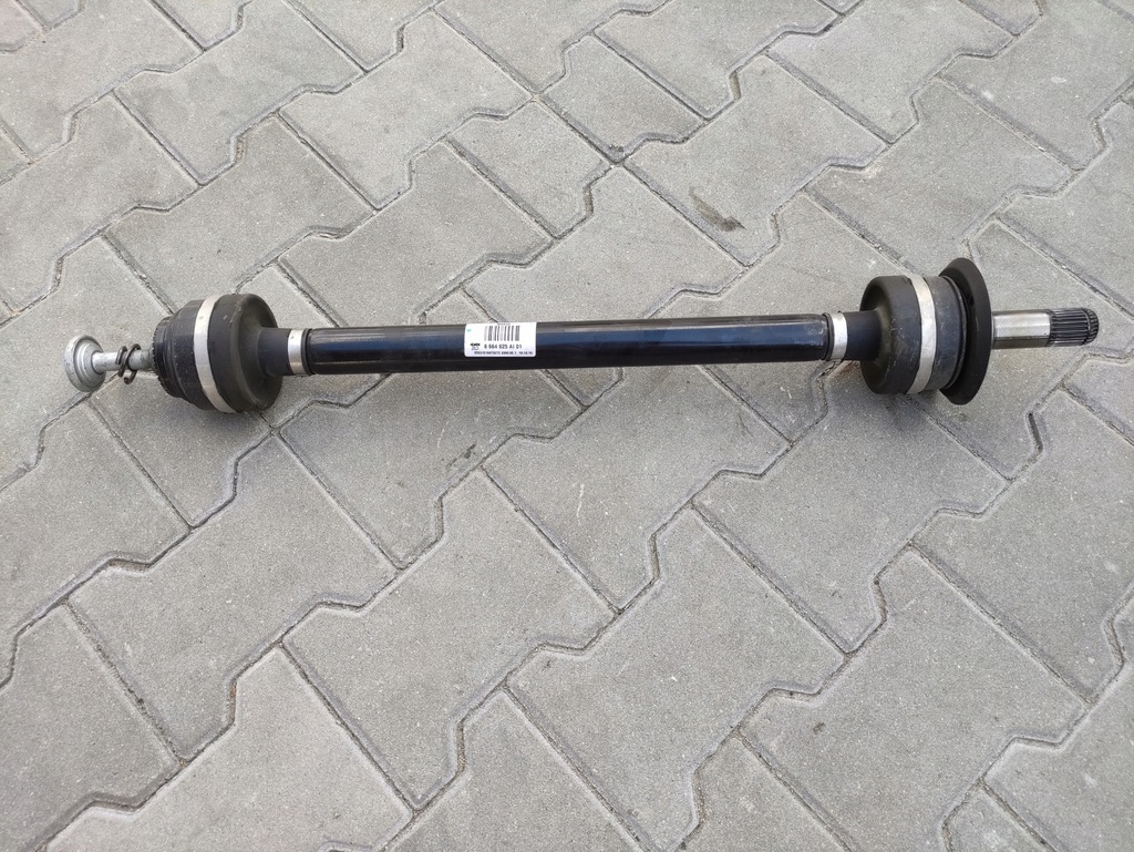 фото №1, Приводной вал задняя задняя левая bmw 5 g30 g31 8664625