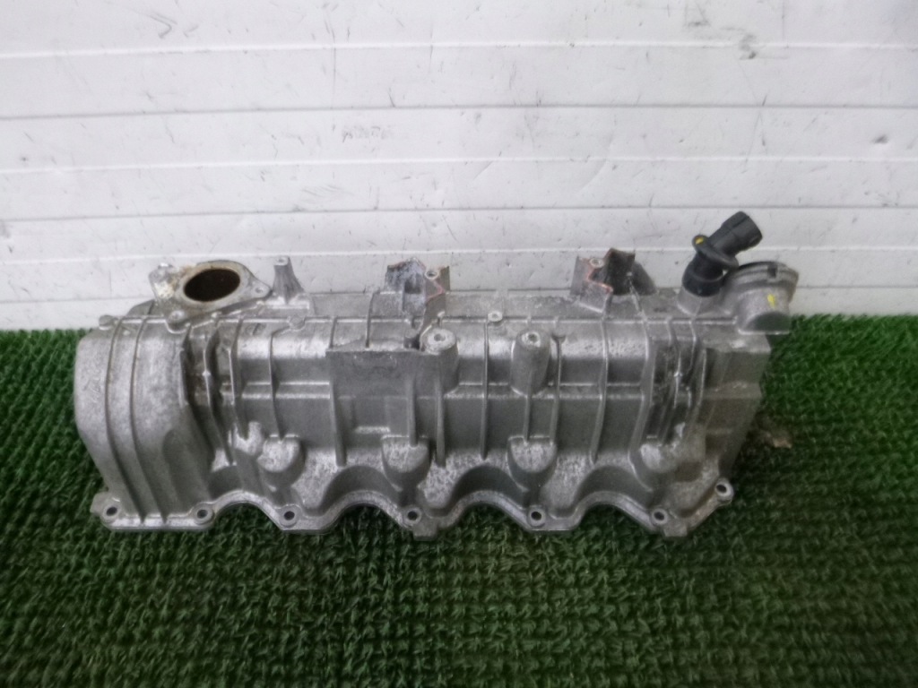 фото №1, A-klasa w169 1.7 b крышка клапанов a2660101730