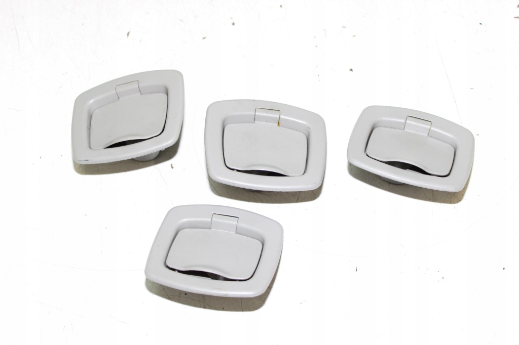 фото №1, Заглушка кронштейн крепление шторка bmw 3 e91 7157941