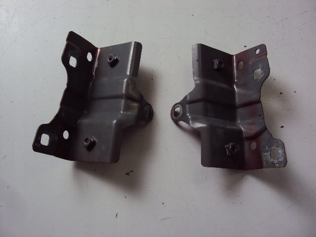 фото №3, Крепления крыльев перед renault clio v