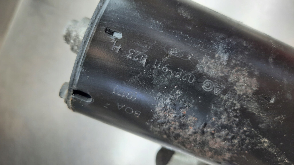 Стартер 02e911023h vw passat b6 05-10r 2.0 tdi Оригінал