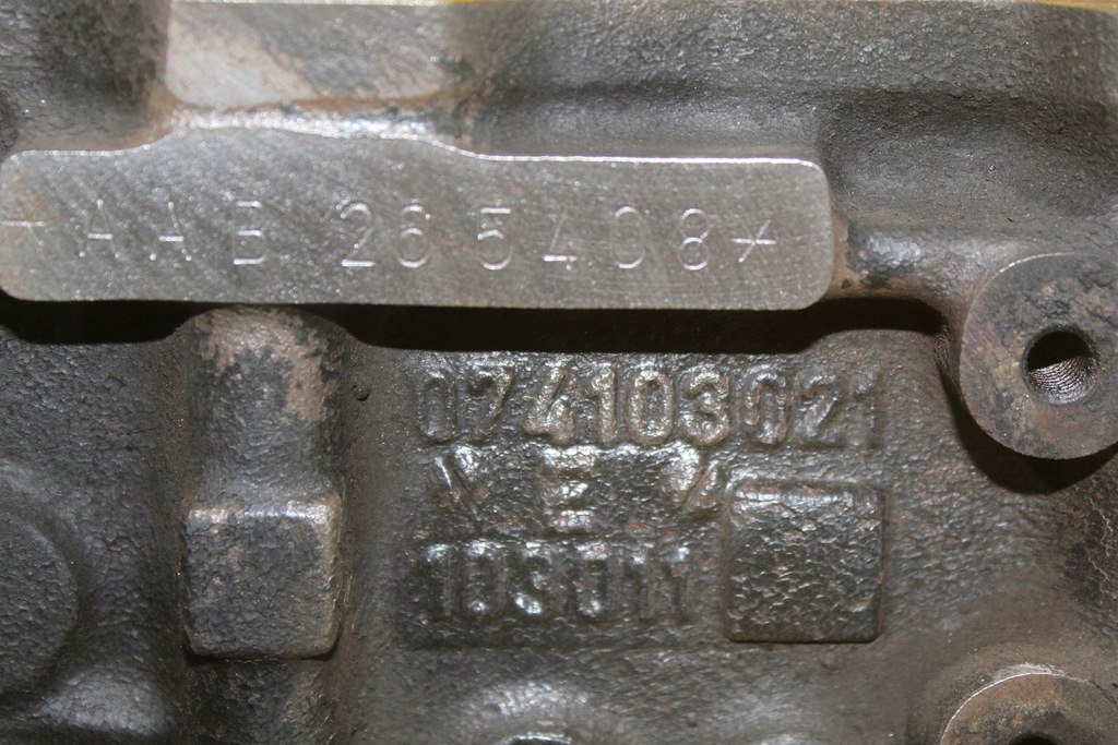 фото №15, Блок двигателя volkswagen transporter t4 caravelle 2.4 d abb 074103021