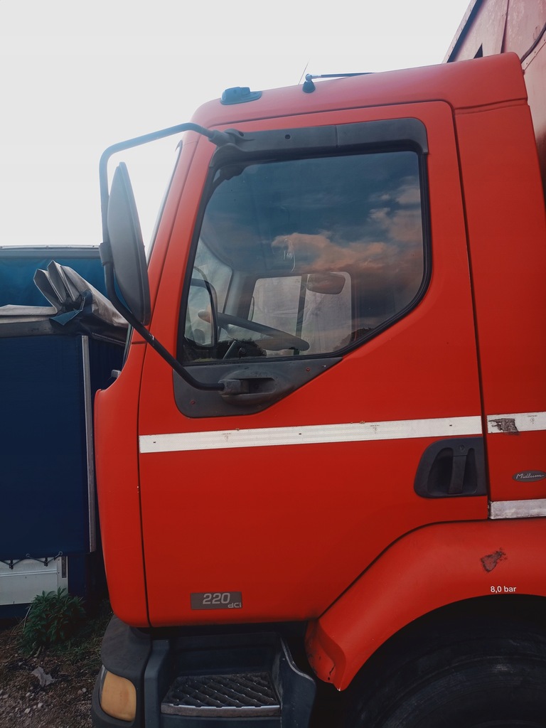 фото №1, Дверь левый перед renault midlum 04r