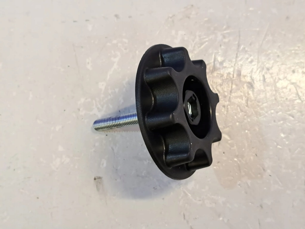 фото №3, Lexus rx 450h 2021 кронштейн колеса запасного