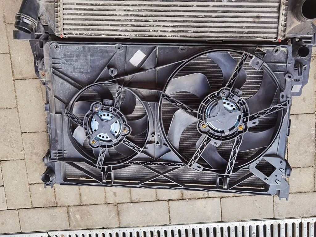 фото №16, Talento trafic vivaro nv300 - комплект радіатор