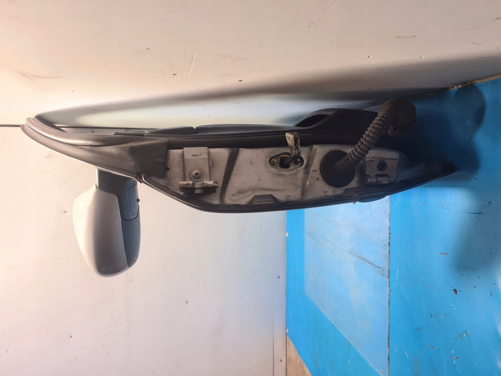 Дверь перед правое peugeot 607 Цена