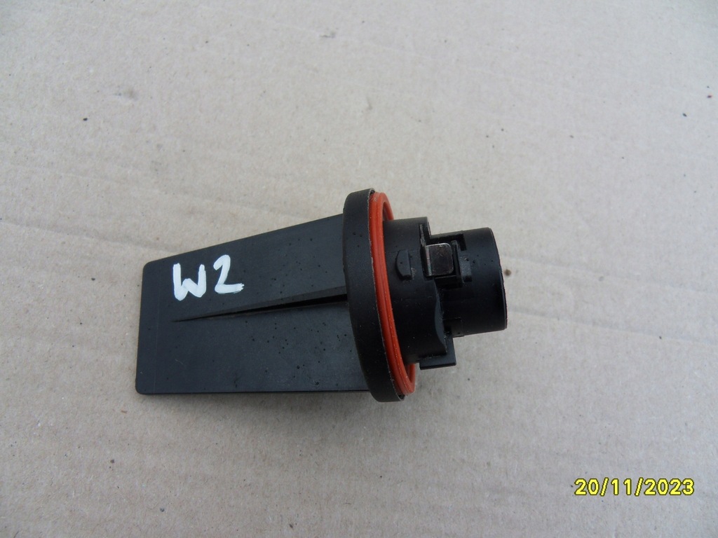 фото №1, Цоколь лампочка поворотник renault kadjar оригінал hella опис