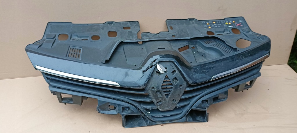 фото №3, Решітка радіатора решітка радіатора renault clio iv 4 622563184r оригінал