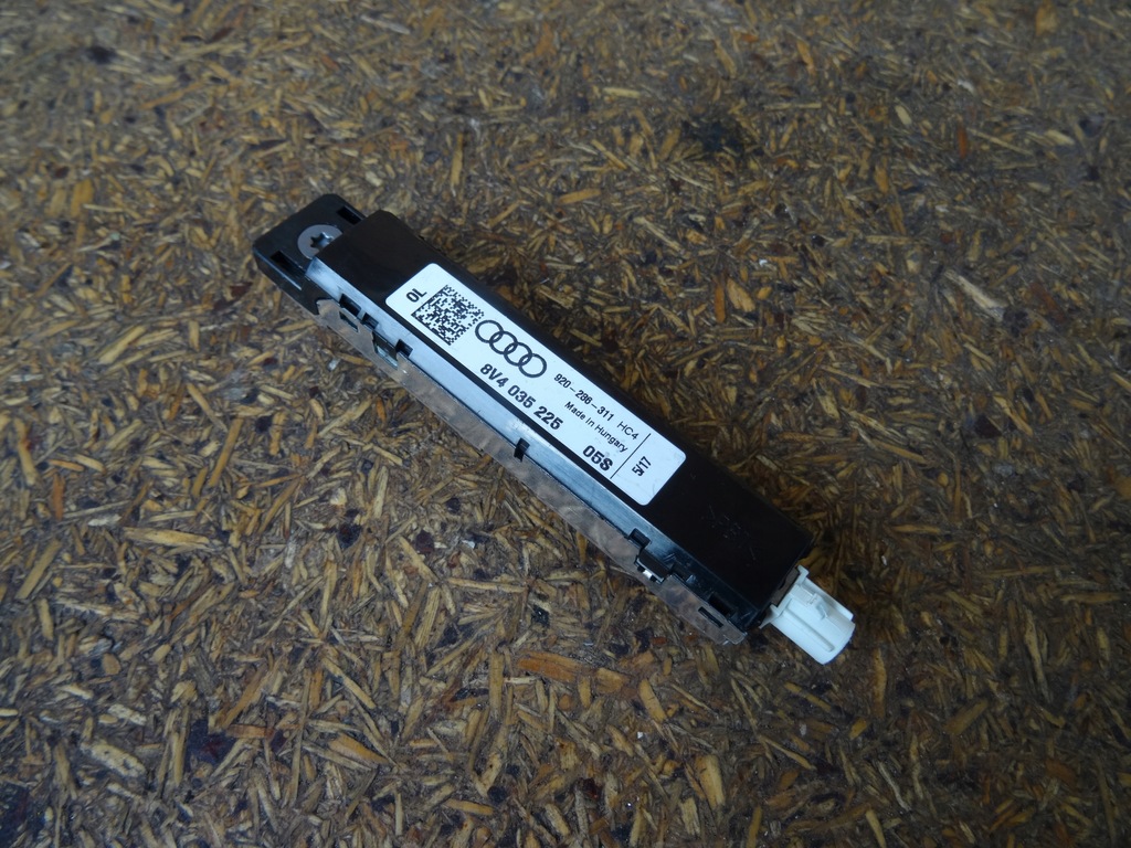 фото №10, Audi s3 a3 8v 8v4 5d sportback усилитель антенный 8v4035225
