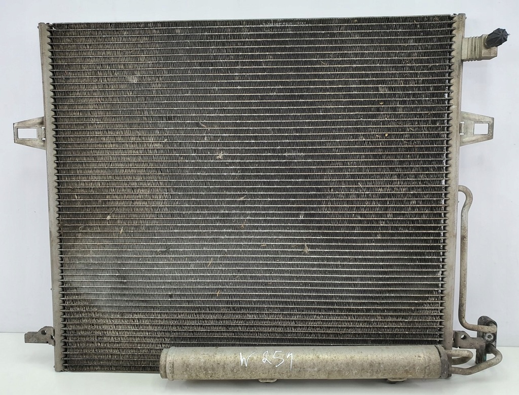 фото №1, Радиатор кондиционера mercedes r w251 a2515000054