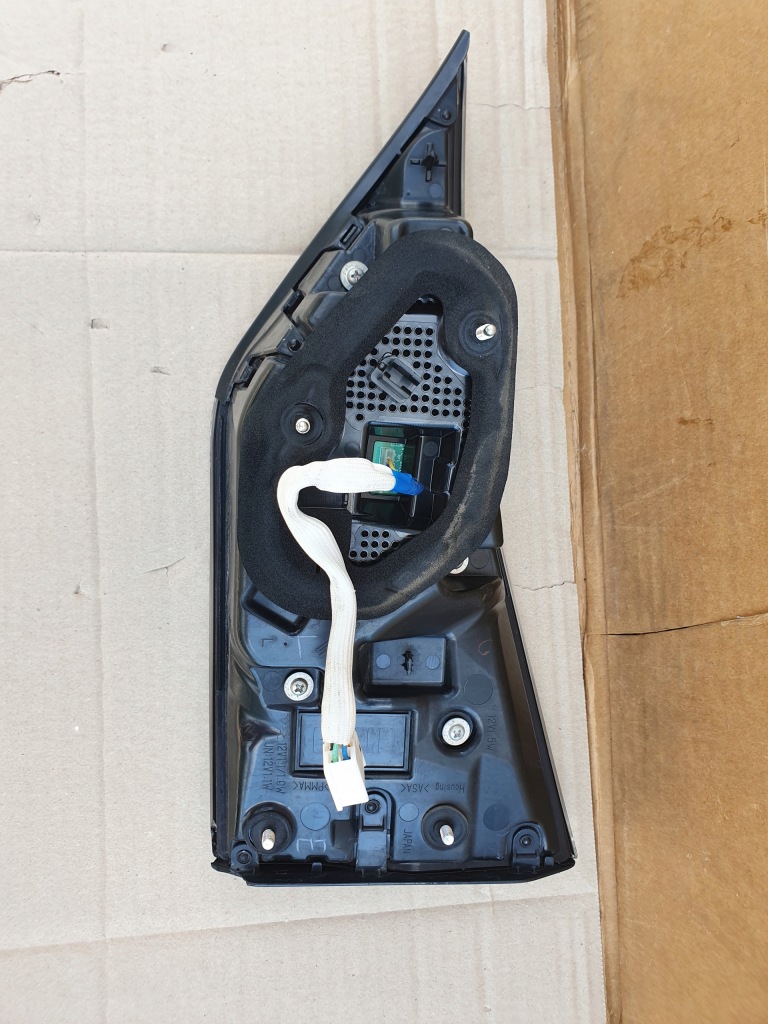 фото №3, Lexus gs iv lift лампа задняя правая led ładna