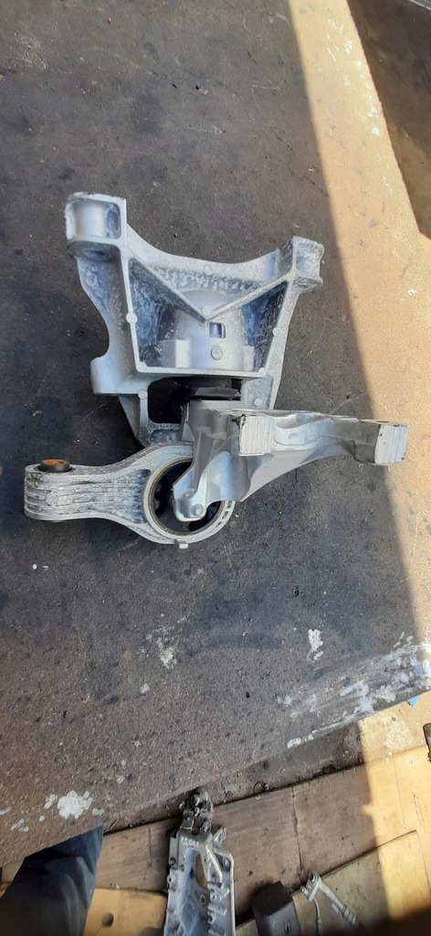 фото №8, Кронштейн подушка двигателя 2.0blue hdi peugeot expert iii a1s19cu3