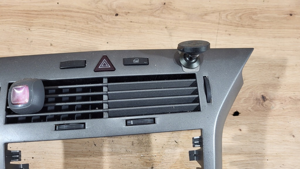 фото №4, Решётка обдув рамка радио opel astra h