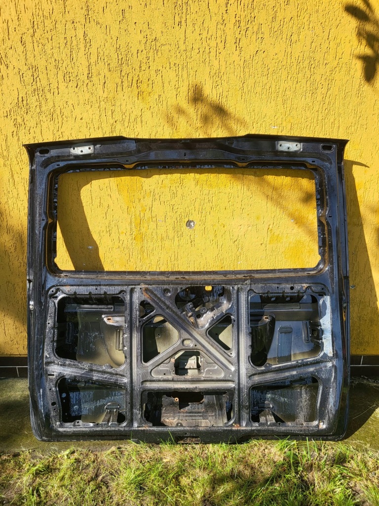 Mercedes vito 639 задняя крышка багажника оригинальная Киев