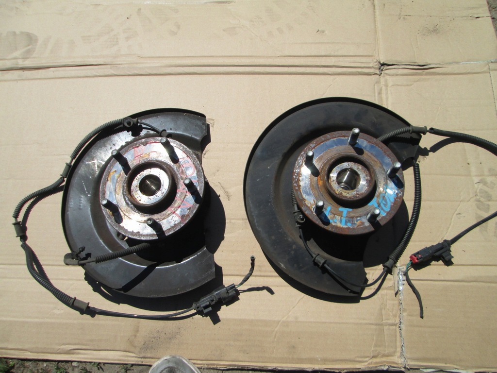 фото №12, Chrysler town country 3.6 поворотний кулак задня ліва права dodge grand caravan 11-