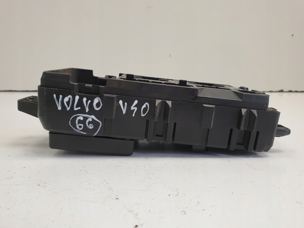 фото №1, Volvo s40 v40 коробка запобіжників 30889989