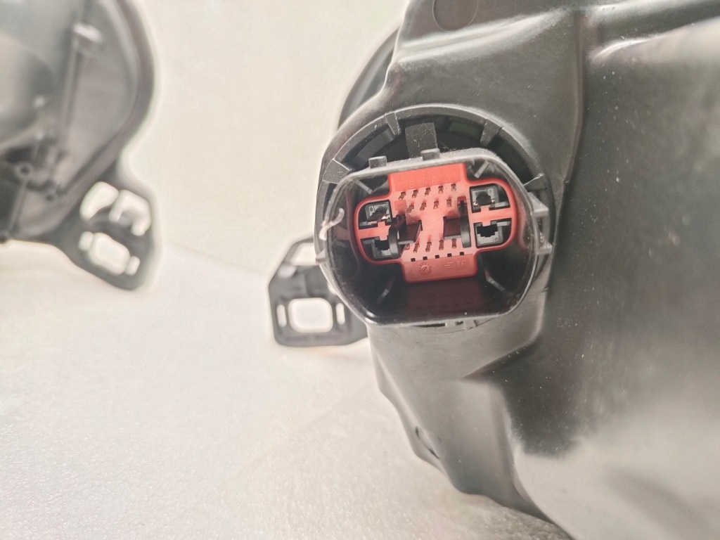 Jaguar xf x260,f-pace x761 комплект лампа low led mk8313w029bc, mk8313w030bc Недорого