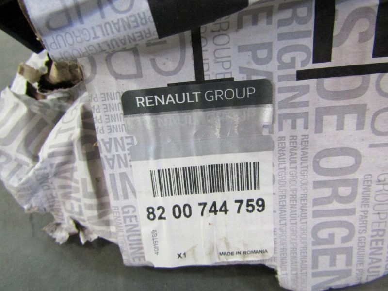 фото №10, Logan i лампа задняя правая 8200744759