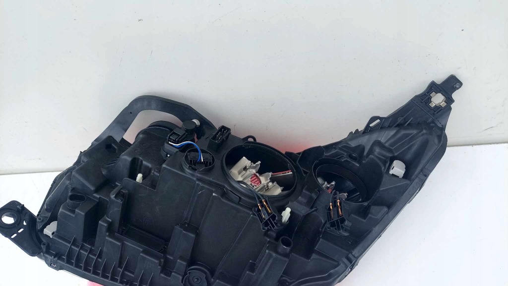 Купить Citroen c5 3 x7 фара правый  перед передняя обычная + led новая оригинальный номер 3084