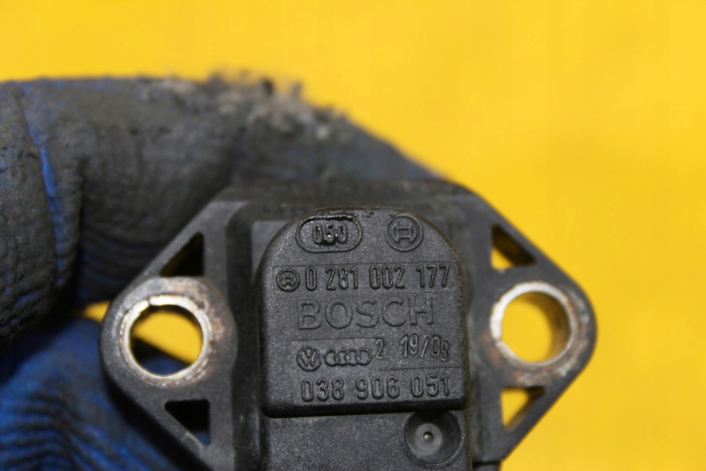 фото №5, Датчик тиску 038906051 toledo ii 1.9 tdi
