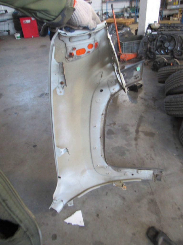 Крыло  передний левое  jeep renegade 296 с Разборки