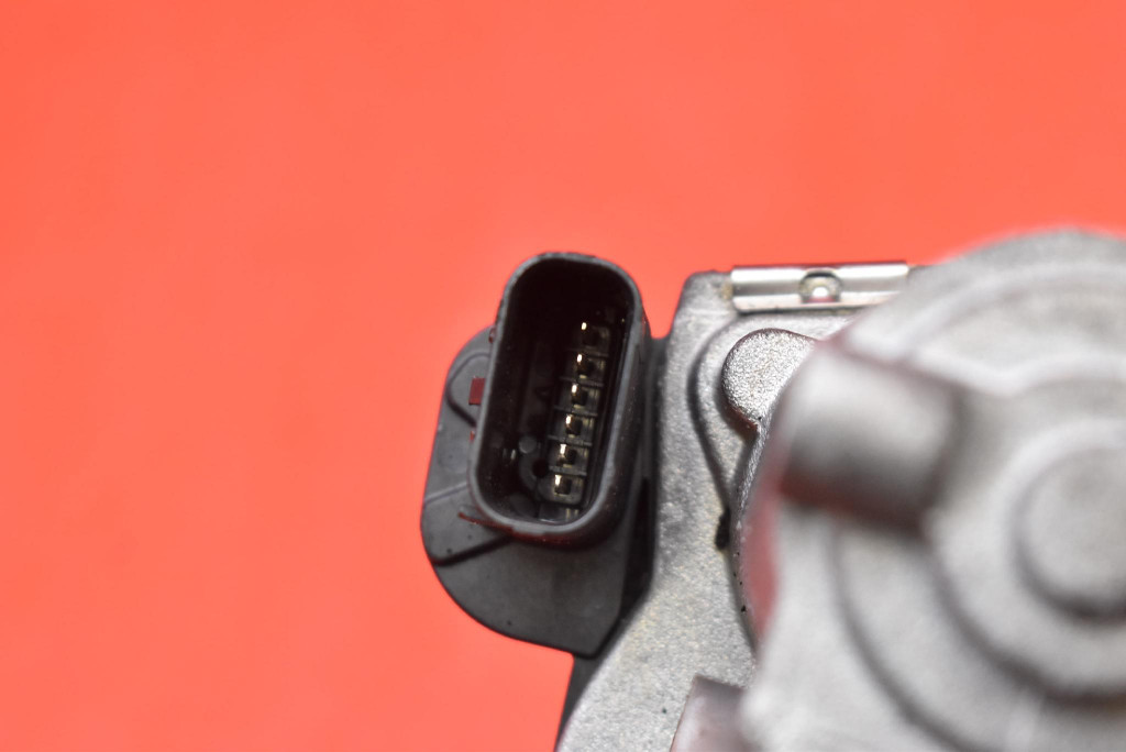 фото №8, Дроссельная заслонка 55496779aa opel astra 5 v k 1.6 cdti 136 km 15-20