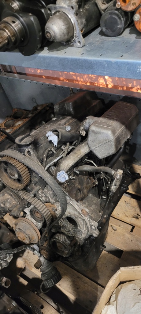 фото №3, Двигатель m21b24 do bmw e30 bardzo хороший