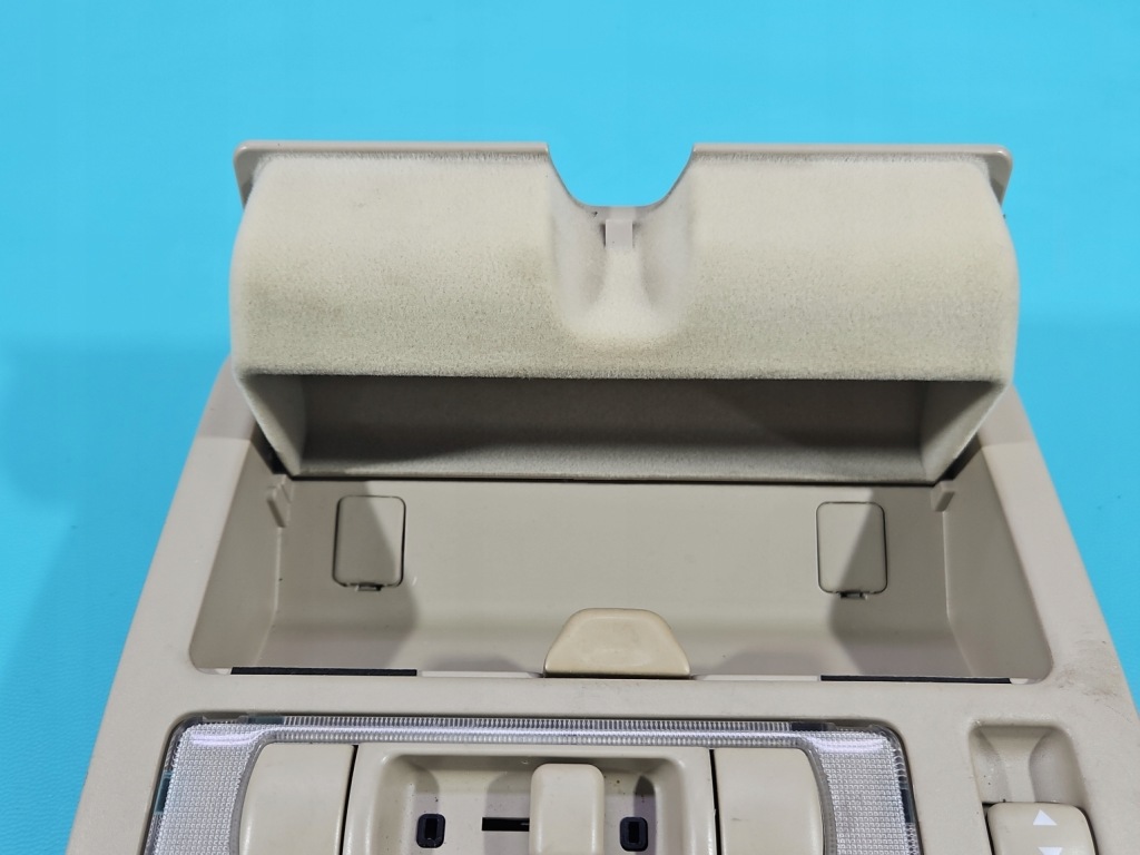 Лампа кабины лампа lexus rx ii 03-08 Оригинал