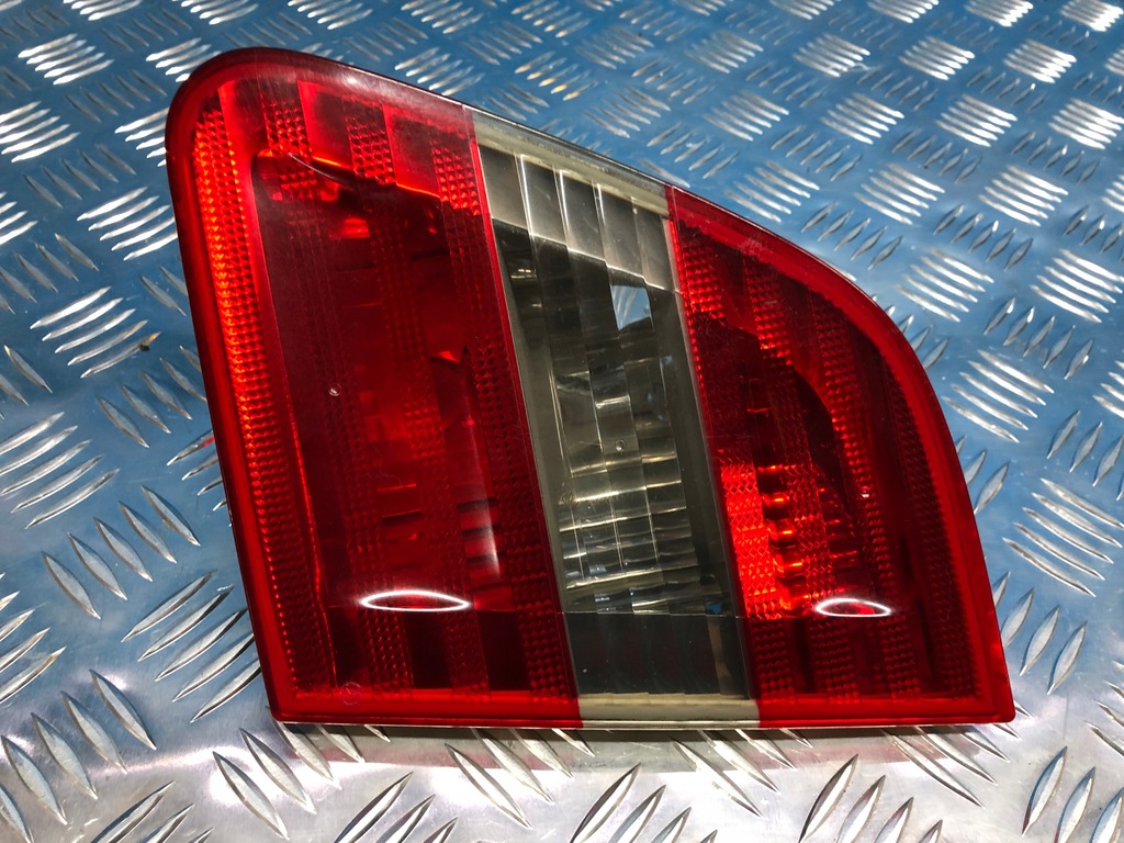 фото №1, Mercedes w245 лампа правый задняя правая задняя w крышка