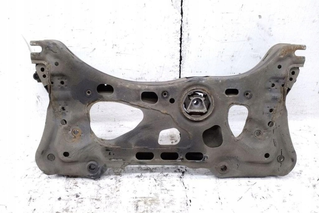 Подрамник передние skoda octavia iii 5e3 5q0199315q 1.6l дизель 2019 Недорого