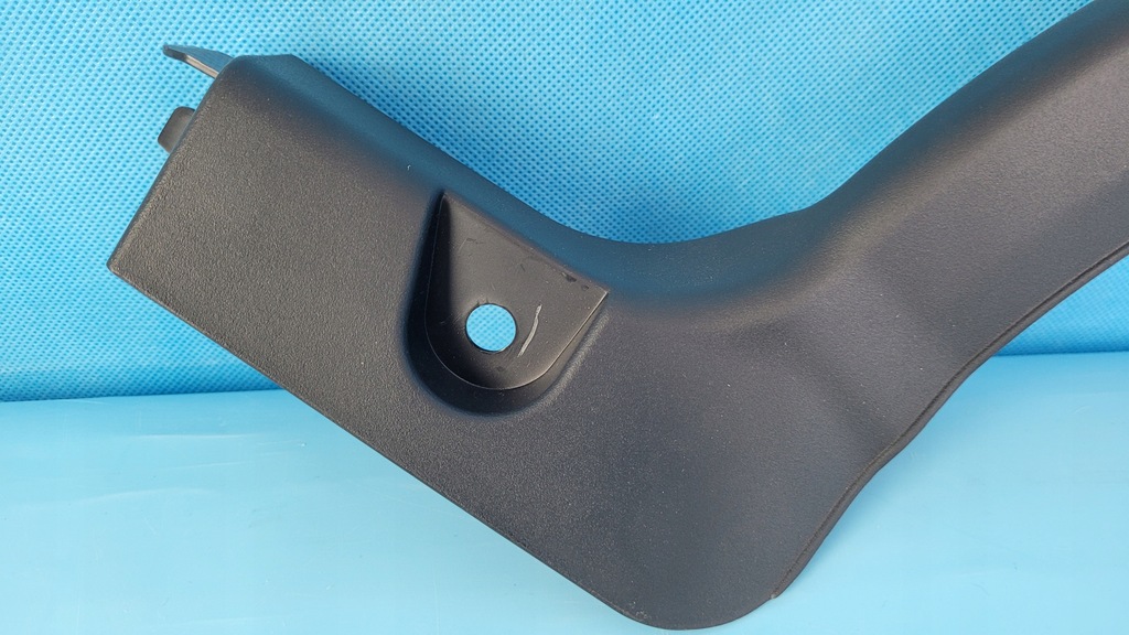 фото №7, Mercedes w206 крышка защита петли багажника a2068210500