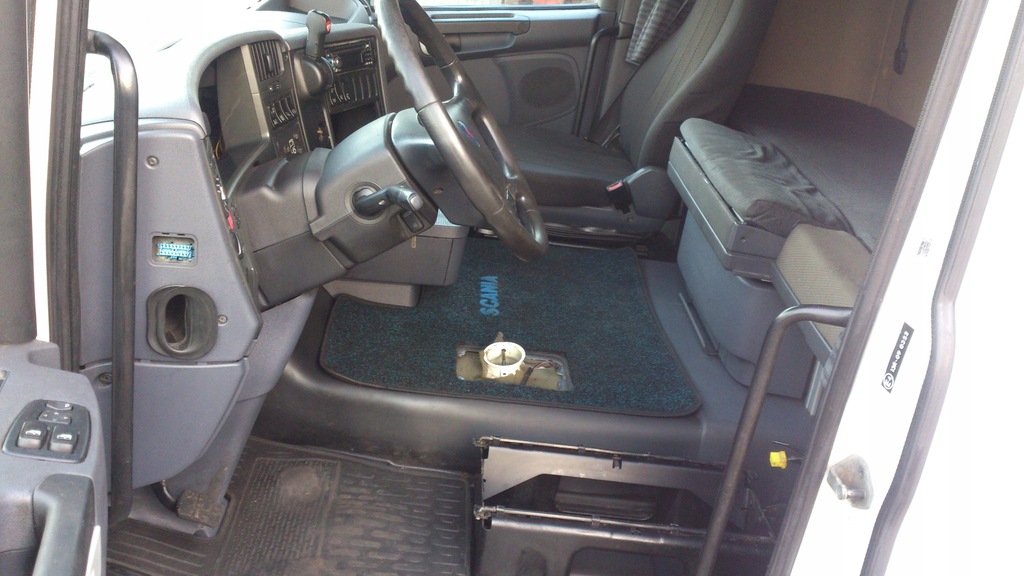 фото №7, Кабина cr 19 scania r малый бардачок