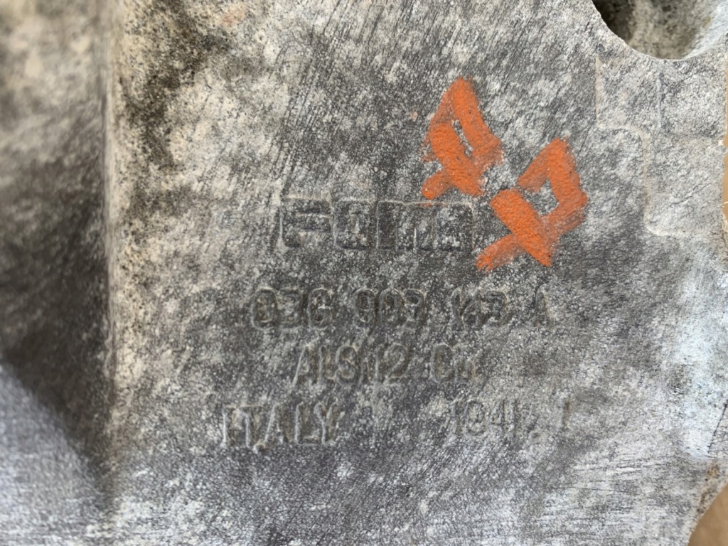 Кронштейн основа генератора vw audi skoda 03g903143a в Україні