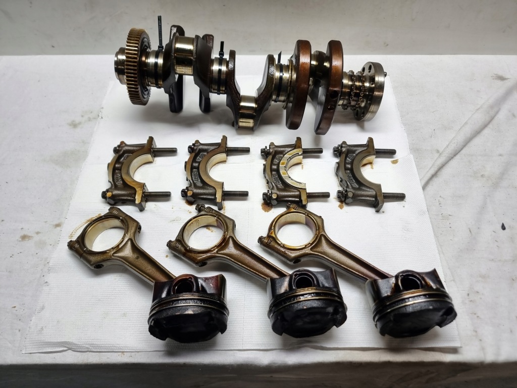 фото №1, Bmw 1 f40 wał коленчатый поршни вкладыши